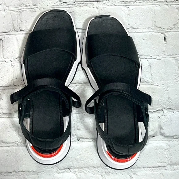 Sorel Kinetic Y-Strap Black Sandals - Women’s Size 10 - Picture 8 of 16